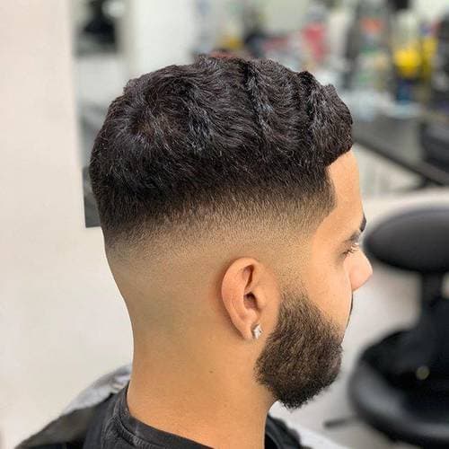 Cutz haircut and finish, back view